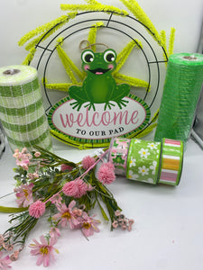 Welcome To Our Pad Frog Wreath Kit